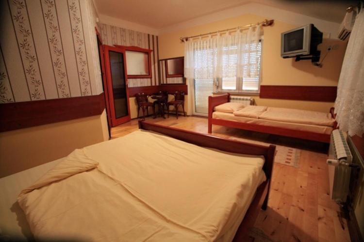 Hotel Dunav Sremski Karlovci Habitación foto